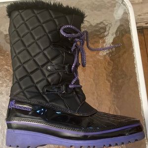 DisneyDescendants GirlsSnow Boots Size 4M